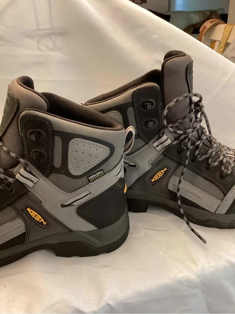 KEEN Women’s Gray and Black Waterproof Utility/Work/Hiking Boots